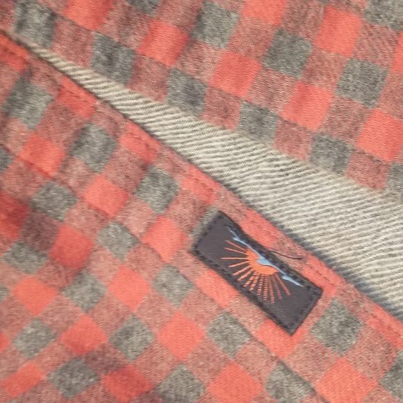 Faherty Flannel - Picture 5 of 6